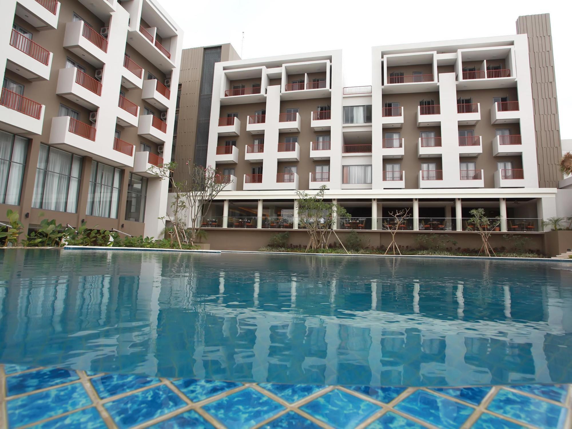 Soll Marina Hotel & Conference Center Bangka Pangkal Pinang Exteriér fotografie